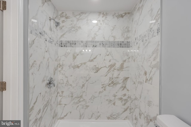 902 Nadine Ct, Landover, MD 20785 - full bath featuring a shower stall