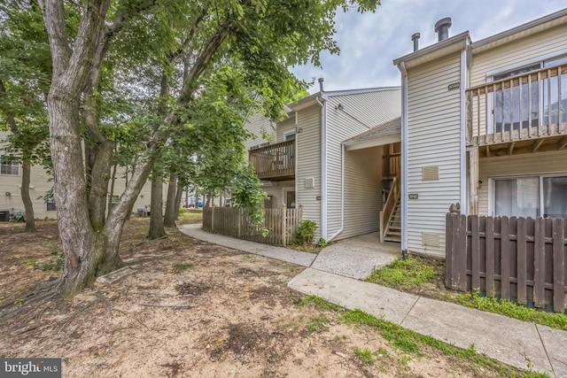 1043 Tristram Cir, Mantua, NJ 08051 - view of property's community featuring stairs