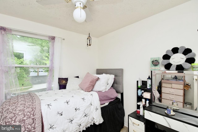 12518 Tove Rd, Clinton, MD 20735 - bedroom featuring ceiling fan
