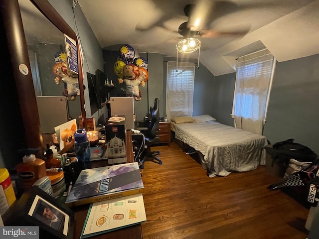7301 Granite Rd, Elkins Park, PA 19027 - bedroom featuring wood finished floors, vaulted ceiling, and a ceiling fan