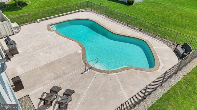 32 Duffield Dr, Lititz, PA 17543 - view of pool with a patio area and a fenced backyard