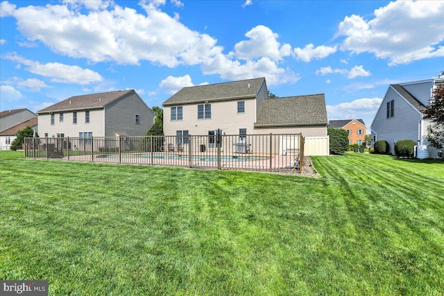 32 Duffield Dr, Lititz, PA 17543 - back of house featuring a residential view