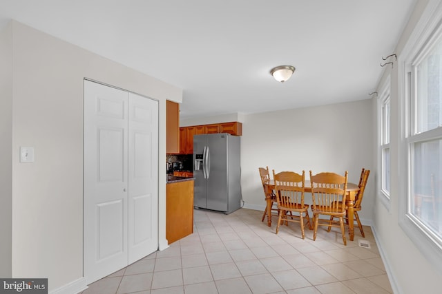 18659 Sandpiper Ln, Gaithersburg, MD 20879 - dining area with baseboards