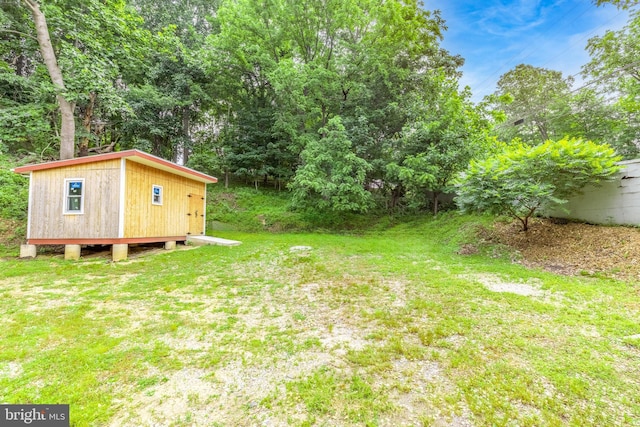 277 W Baltimore Pike, Media, PA 19063 - view of green lawn featuring an outbuilding