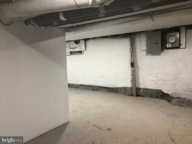 308 E 23rd St, Wilmington, DE 19802 - unfinished basement featuring electric panel
