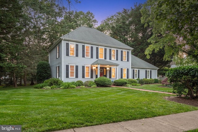 1092 Carriage Hill Pkwy, Annapolis, MD 21401 - colonial house with a lawn
