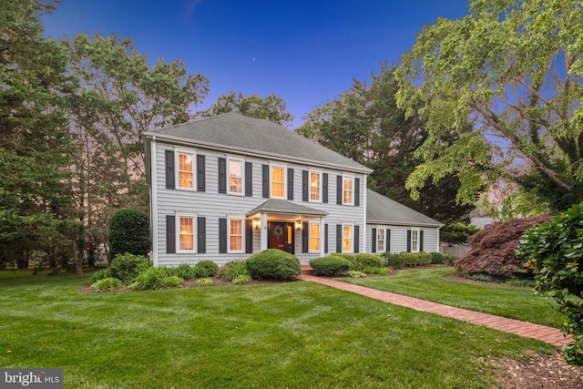 1092 Carriage Hill Pkwy, Annapolis, MD 21401 - view of front facade featuring a front lawn