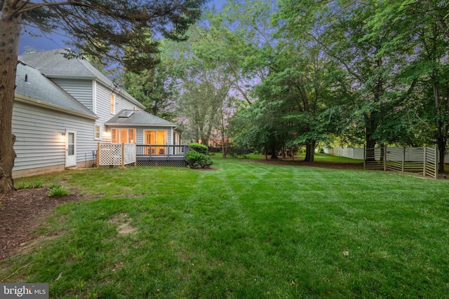 1092 Carriage Hill Pkwy, Annapolis, MD 21401 - view of grassy yard featuring a deck