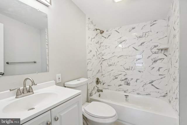 549 Madison Ave, Warminster, PA 18974 - full bathroom featuring vanity and shower / bathtub combination