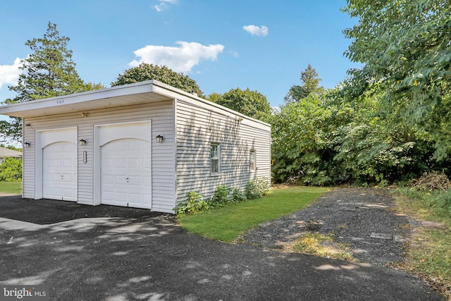 549 Madison Ave, Warminster, PA 18974 - view of detached garage