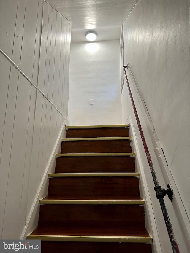 515 Dorsey, Essex, MD 21221 - view of staircase