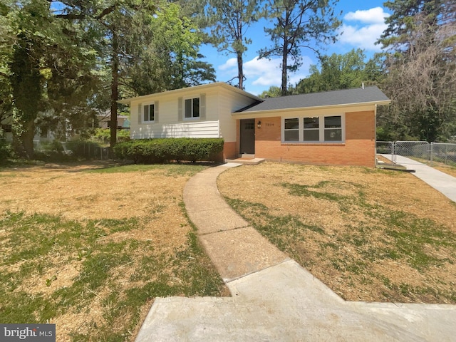 7804 Alberta Ct, Springfield, VA 22152 - split level home featuring brick siding