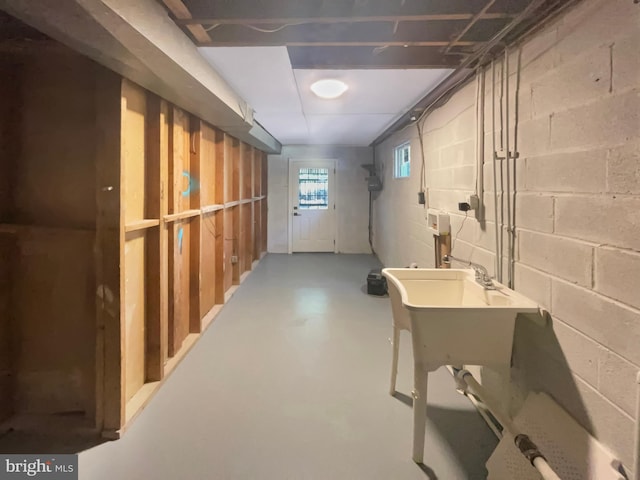 7804 Alberta Ct, Springfield, VA 22152 - basement featuring concrete block wall and gas meter