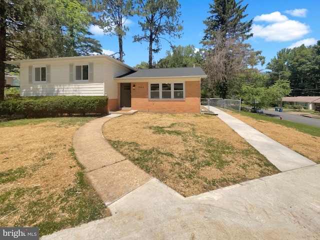 7804 Alberta Ct, Springfield, VA 22152 - split level home with brick siding
