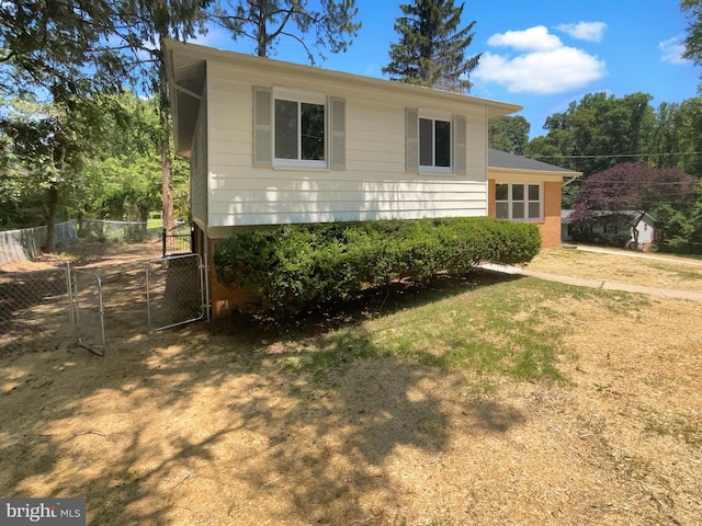 7804 Alberta Ct, Springfield, VA 22152 - view of front of home featuring a gate