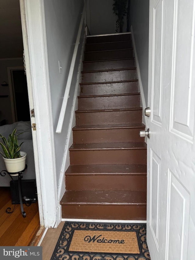 2212 Cove Rd, Pennsauken, NJ 08110 - view of stairs