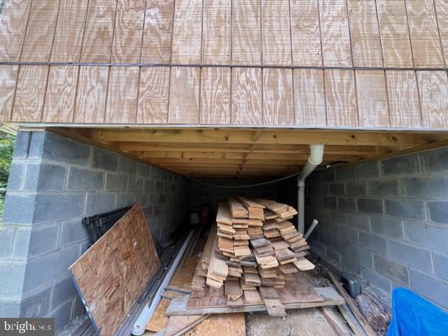 659 Falconwood Rd, Paw Paw, WV 25434 - inside crawl space