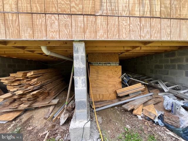 659 Falconwood Rd, Paw Paw, WV 25434 - inside crawl space