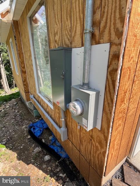 659 Falconwood Rd, Paw Paw, WV 25434 - exterior view