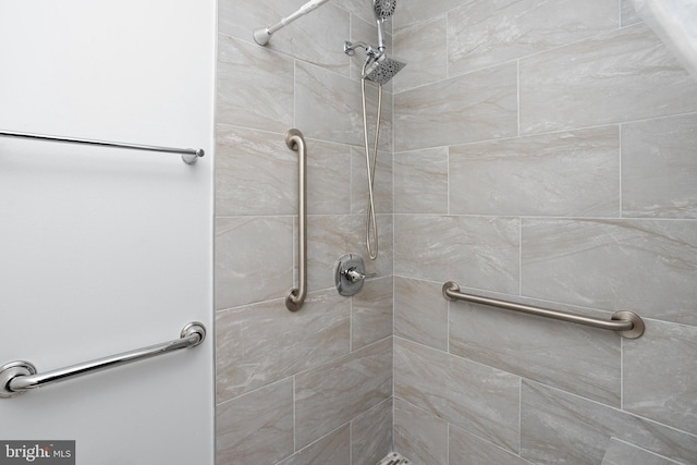 3847 Quakerbridge Rd, Hamilton, NJ 08619 - bathroom featuring a tile shower