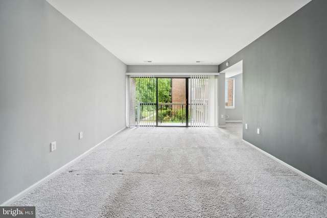 9810 Kingsbridge Dr Unit 102, Fairfax, VA 22031 - carpeted spare room featuring baseboards