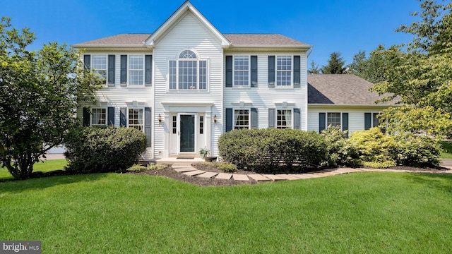5510 Haverhill Ln, Doylestown, PA 18902 - colonial home with a front lawn and a shingled roof