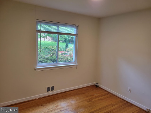 142 Fleetwood Ter, Silver Spring, MD 20910 - spare room featuring healthy amount of natural light and light wood-style flooring