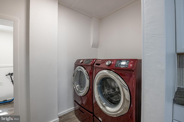 16 S 2nd St, Womelsdorf, PA 19567 - laundry area with independent washer and dryer and wood finished floors
