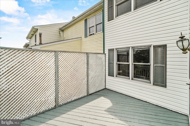 606 Knightsbridge Dr, Hagerstown, MD 21740 - view of deck