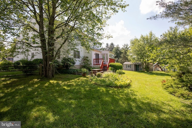 505 Country Pointe Cir, Perkasie, PA 18944 - view of yard with a deck