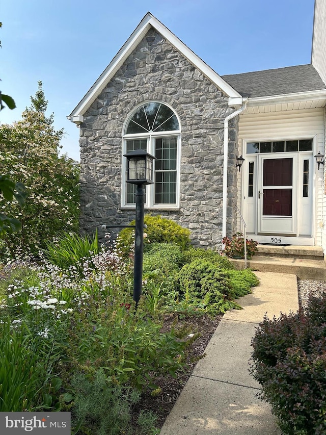 505 Country Pointe Cir, Perkasie, PA 18944 - property entrance featuring stone siding