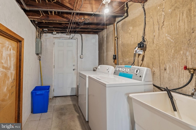 1329 Barnett St, Philadelphia, PA 19111 - laundry room with washing machine and clothes dryer