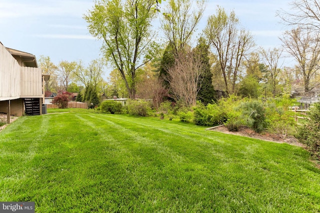 10135 Spring Pools Ln, Columbia, MD 21044 - view of grassy yard with stairs