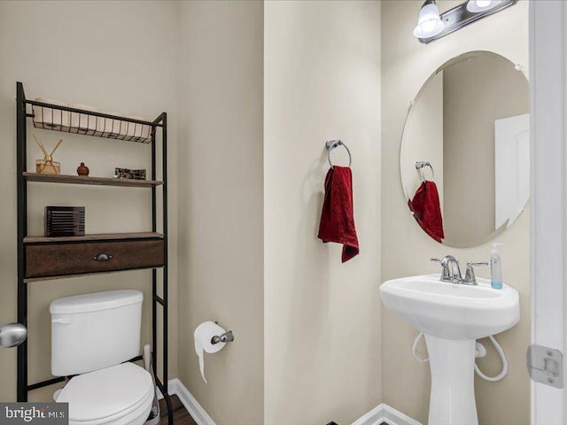 44 Munro Rd, Newark, DE 19711 - bathroom with toilet and baseboards
