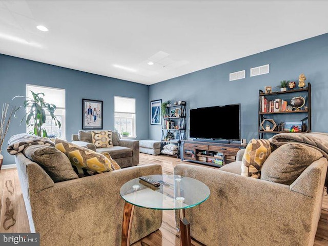 44 Munro Rd, Newark, DE 19711 - living room with wood finished floors and recessed lighting