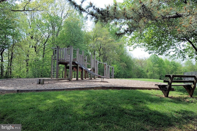 14329 Long Channel Dr, Germantown, MD 20874 - communal playground featuring a yard