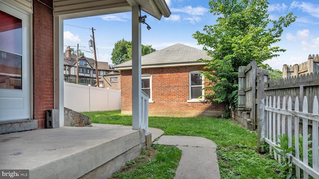 501 W 4th St, Bethlehem, PA 18015 - view of yard