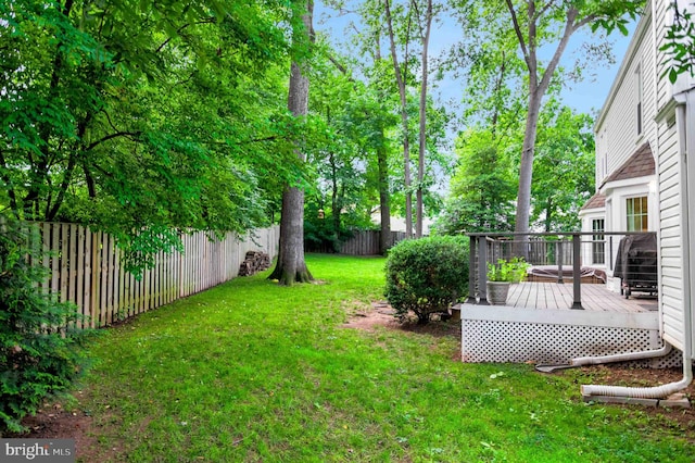 12513 Dardanelle Ct, Herndon, VA 20170 - fenced backyard with a wooden deck