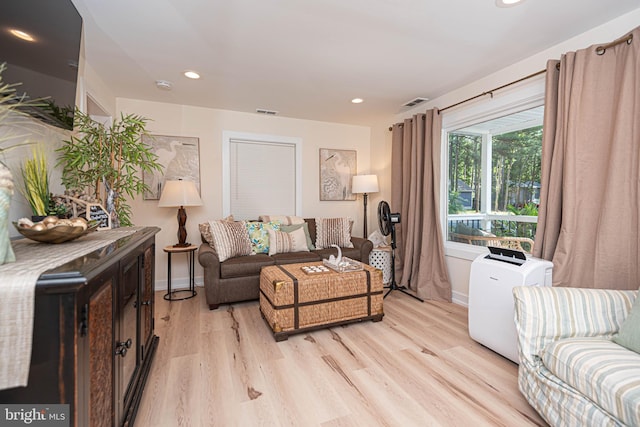120 Robin Hood, Ocean Pines, MD 21811 - living area featuring light wood finished floors and recessed lighting
