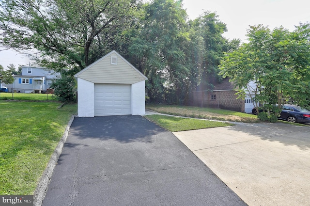 1204 Krueger Ave, Rosedale, MD 21237 - detached garage with driveway