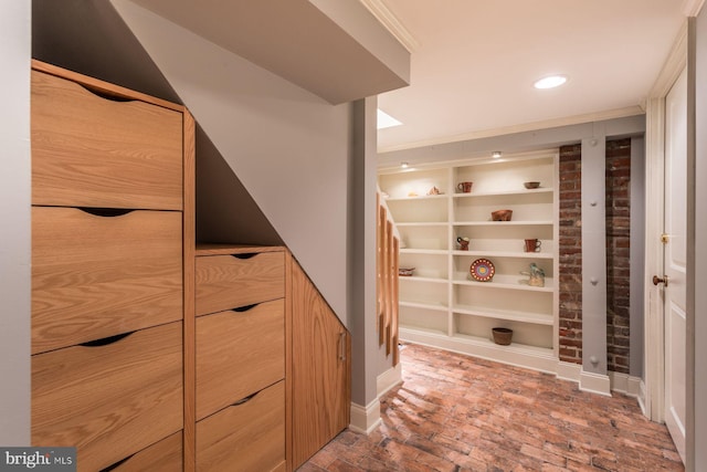 1831MUTLI-UNIT Spruce St, Philadelphia, PA 19103 - view of spacious closet