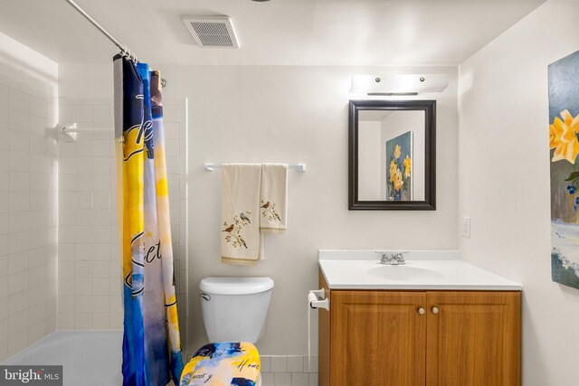 435 Christopher Ave Unit 23, Gaithersburg, MD 20879 - bathroom featuring vanity and shower / bathtub combination with curtain