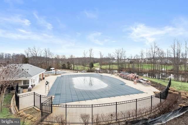 15219 N Berwick Ln, Upper Marlboro, MD 20774 - community pool with a patio area