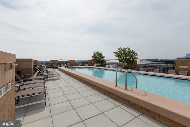 910 M St NW Unit 708, Washington, DC 20001 - view of community pool