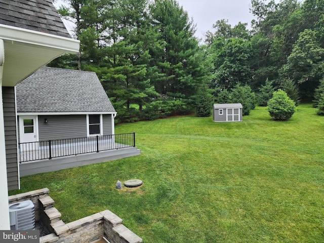 2508 Flagg Meadow Ct, Finksburg, MD 21048 - view of grassy yard featuring a storage shed