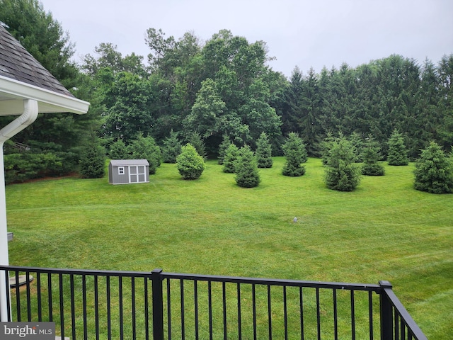 2508 Flagg Meadow Ct, Finksburg, MD 21048 - view of yard with a shed