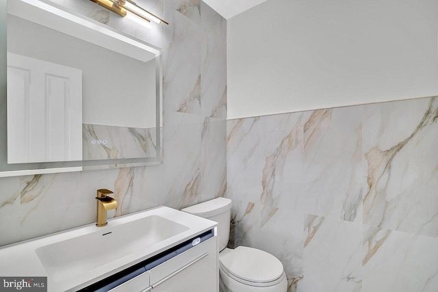 166 Neil Ct, Princeton, NJ 08540 - bathroom featuring tile walls and vanity