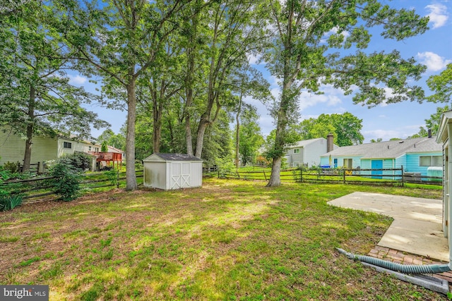4376 Rock Ct, Waldorf, MD 20602 - fenced backyard with a storage shed