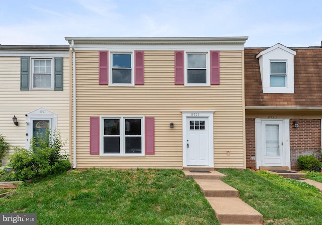 8995 Patterson Pl, Manassas, VA 20110 - multi unit property with a front lawn