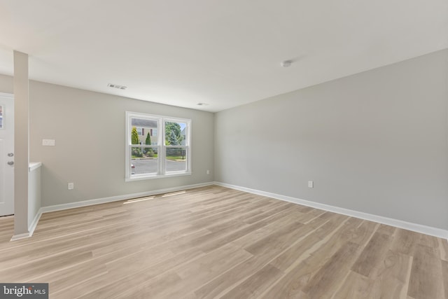 8995 Patterson Pl, Manassas, VA 20110 - unfurnished room featuring baseboards and light wood finished floors